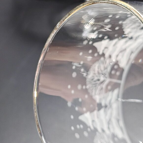 2 Libbey PINES Wine Glasses 10oz Winter Scene white decal gold rim Arbys Lynns - Picture 8 of 11